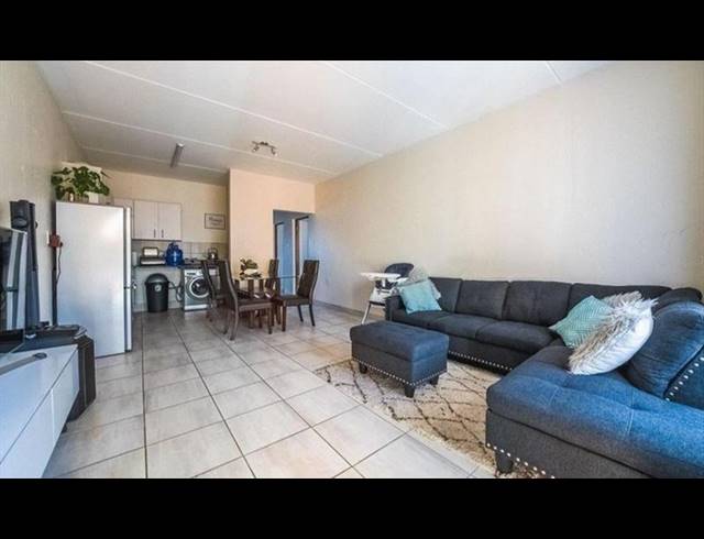 3 BEDROOM TOWNHOUSE FOR SALE IN BEYERS PARK